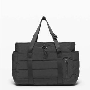 Lululemon black Dash All Day (first release) quilted duffel bag - 20L